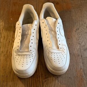 Classic Nike Air Sneaker (Men’s US Sz. 9.5)